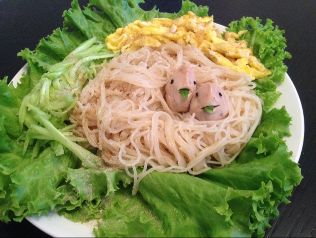 饥饿的小鸟面条