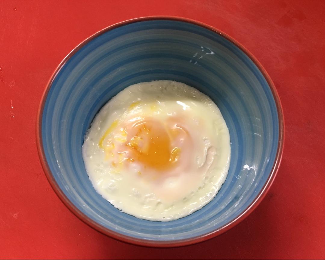 微波炉太阳蛋的做法