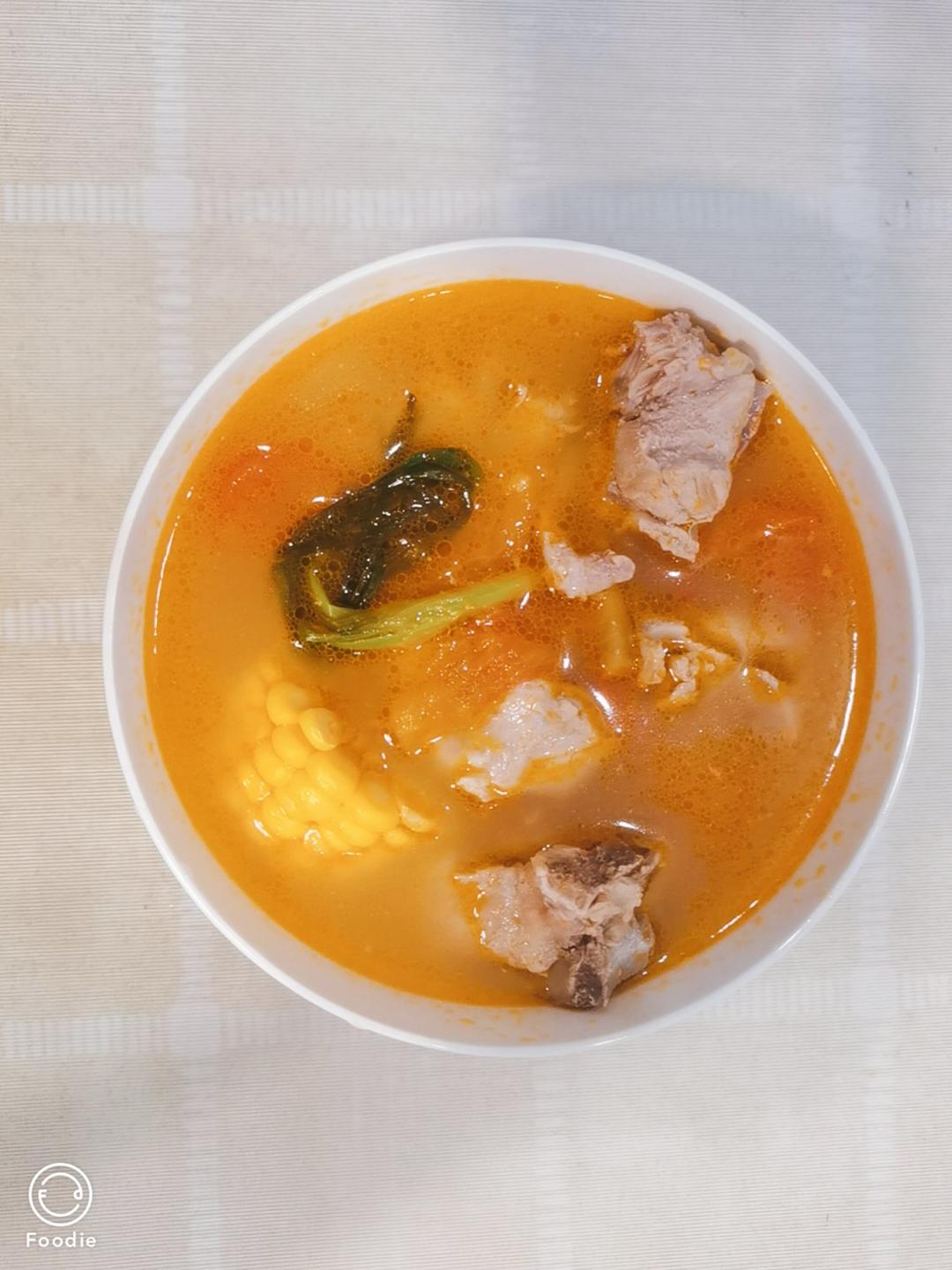 番茄土豆玉米排骨汤