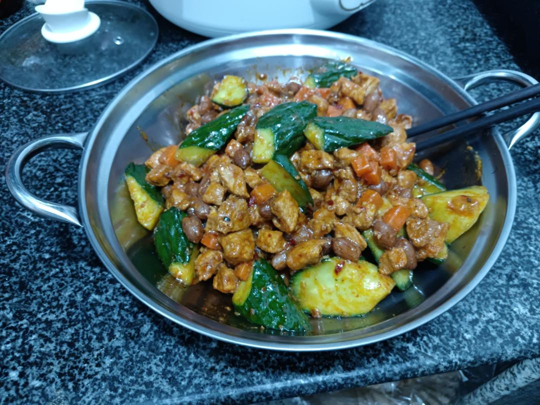 胡萝卜黄瓜鸡胸肉