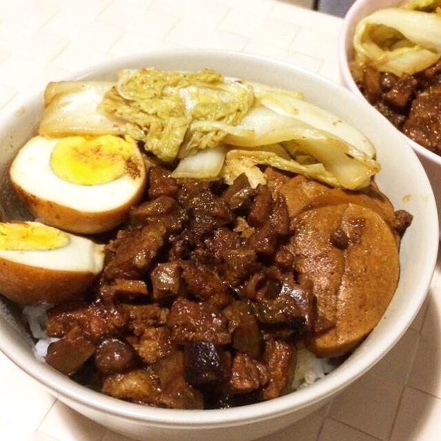 洋葱酥卤肉饭