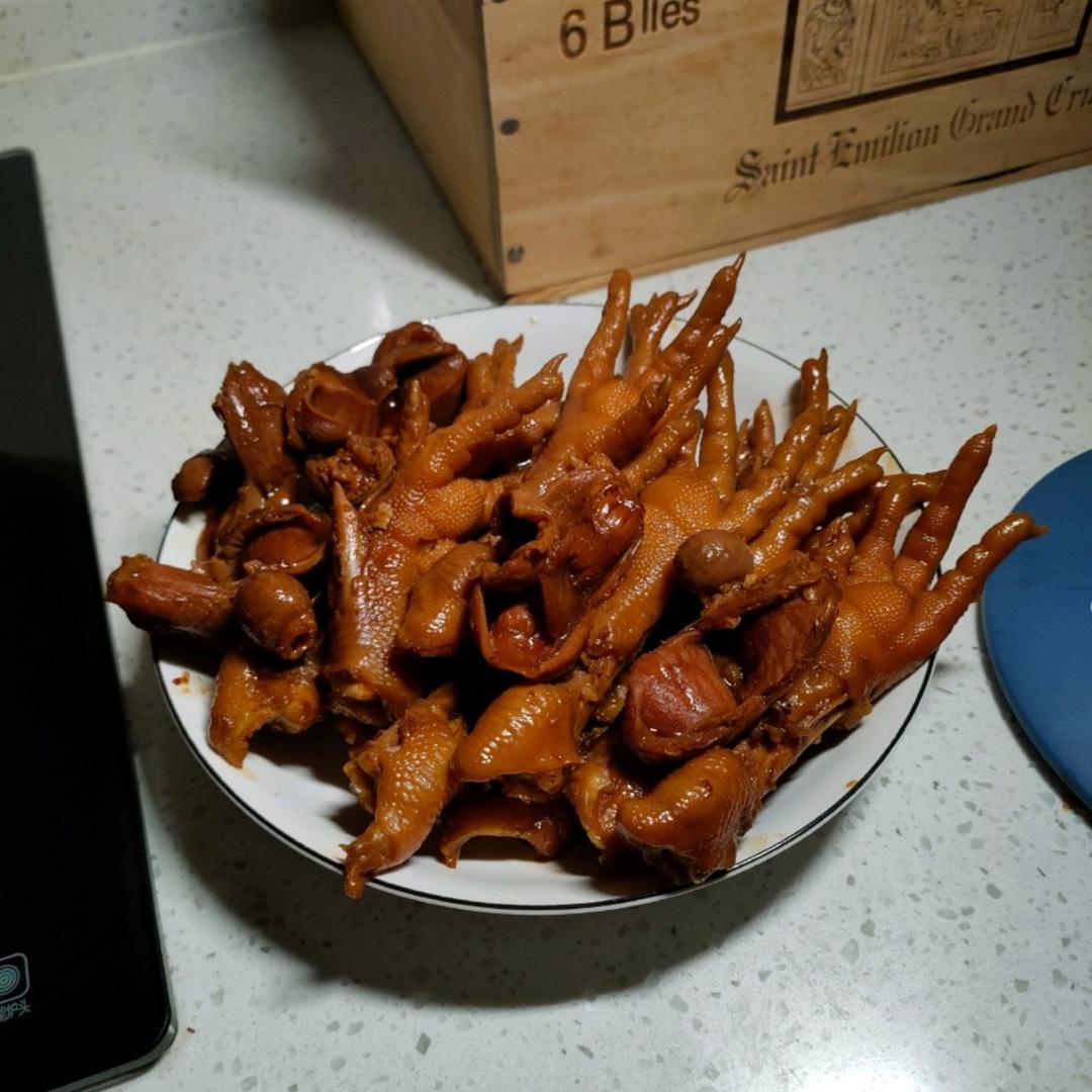 “销魂”卤鸡爪