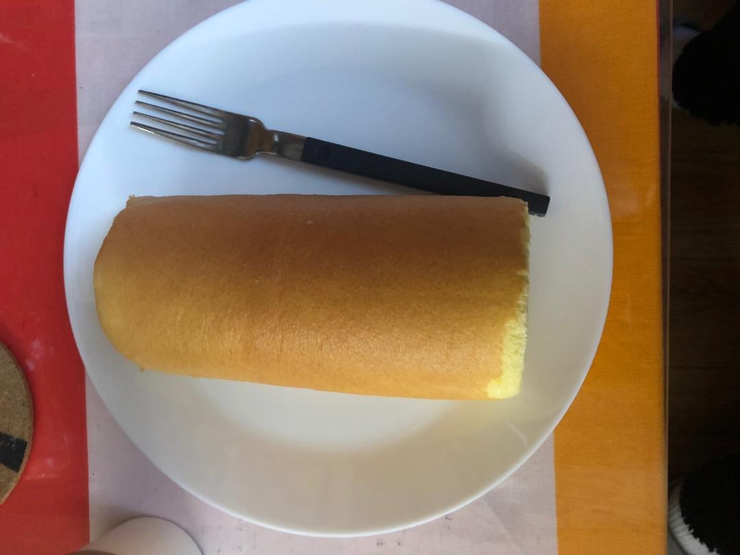 胖乎乎奶油芒果卷/不开裂不掉皮全过程详细图解烘焙视频/蛋糕篇6：「厚卷」