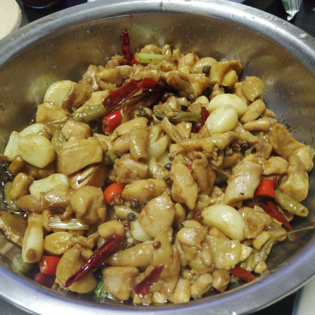 小炒鸡（鲜辣入味很下饭）