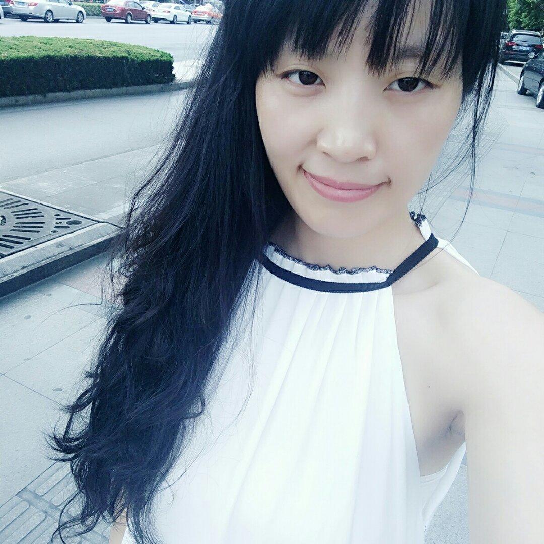 爱吃布丁的鼠小妹