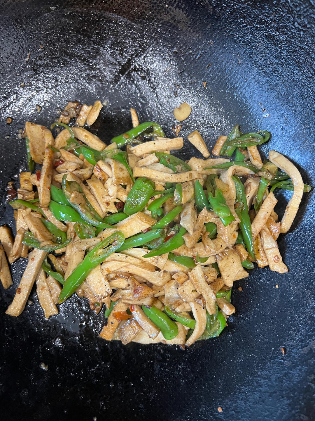 香干炒青椒（比荤菜还好吃的素菜）