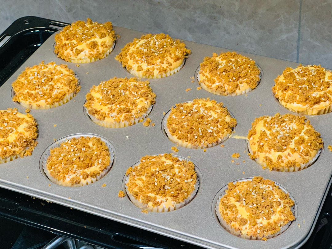 万用方子‼️口感滋润的酸奶&肉松沙拉夹心小蛋糕🍰