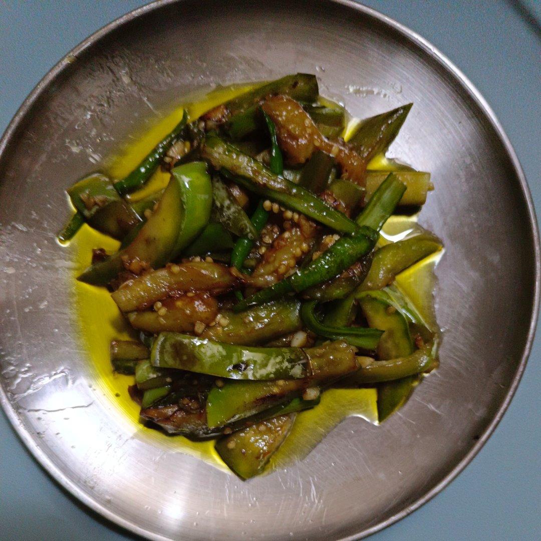 炒茄子辣椒丝