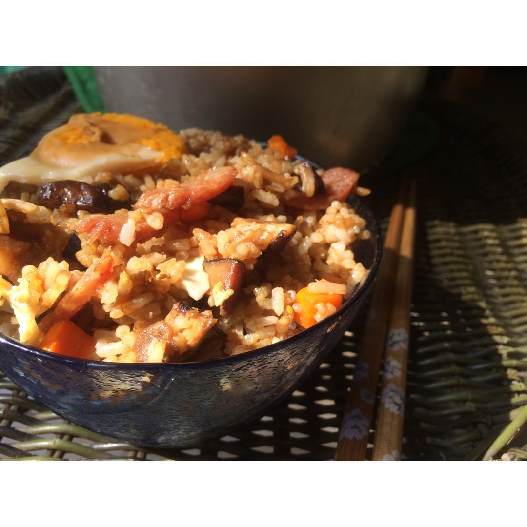 【电饭煲腊肠煲仔饭】