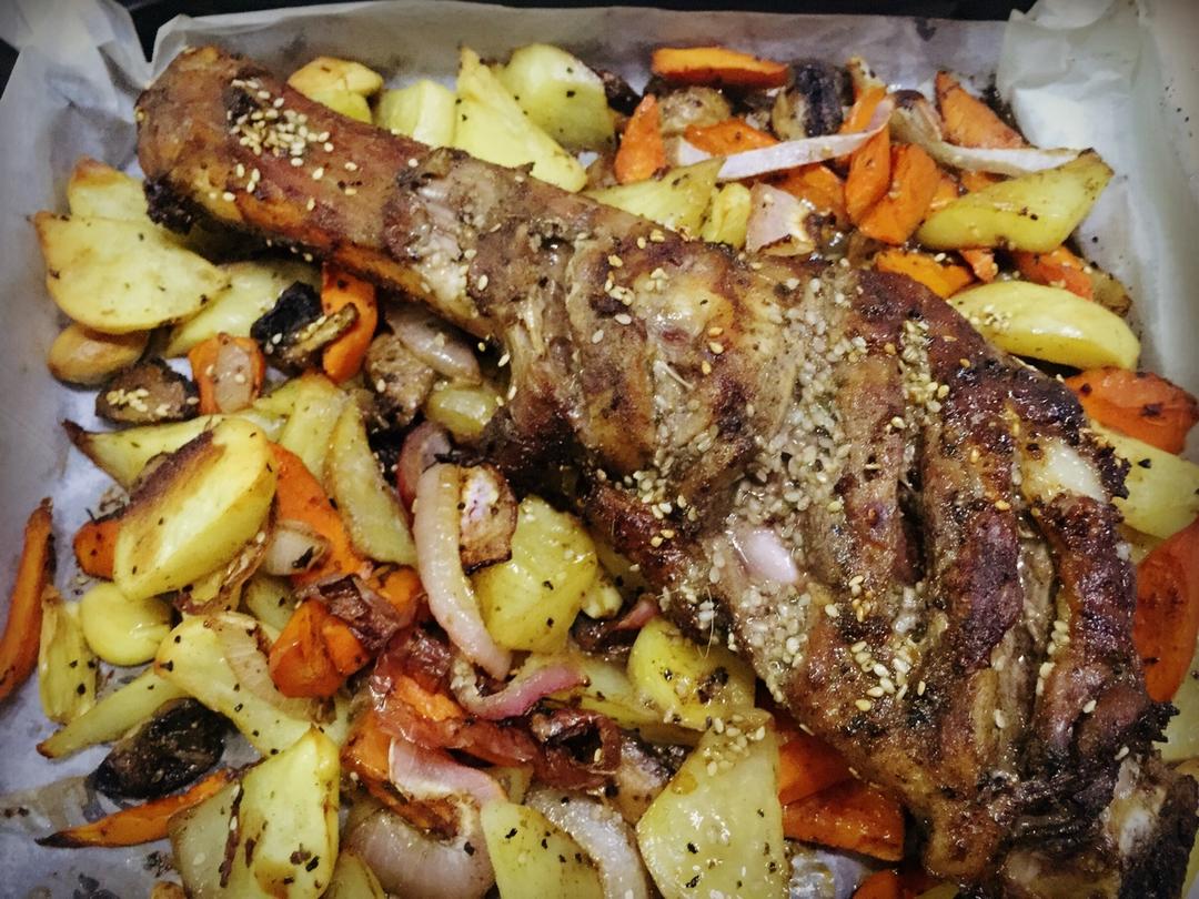 【蒙古族】秘制烤羊腿