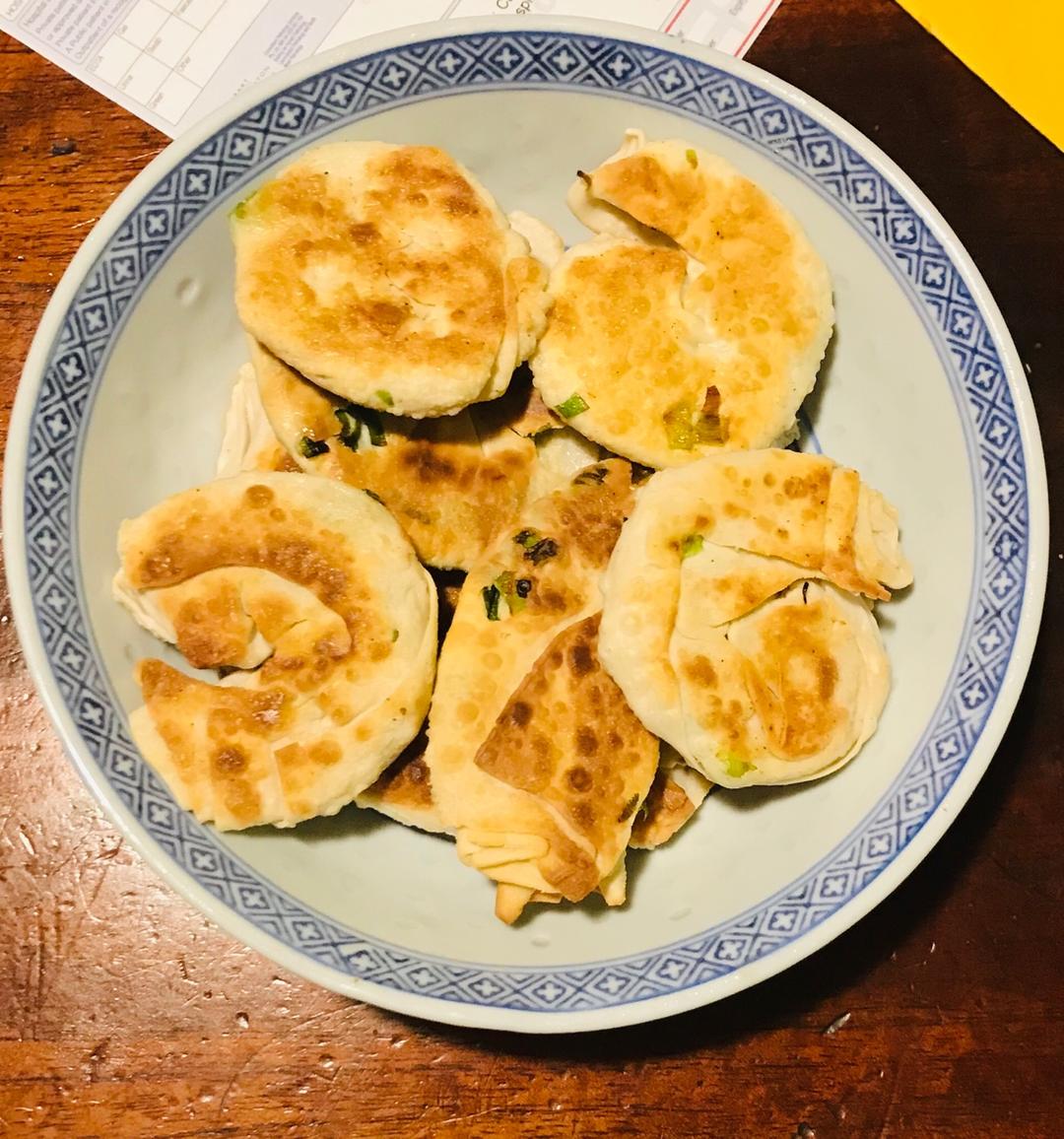 小馄饨皮葱油饼