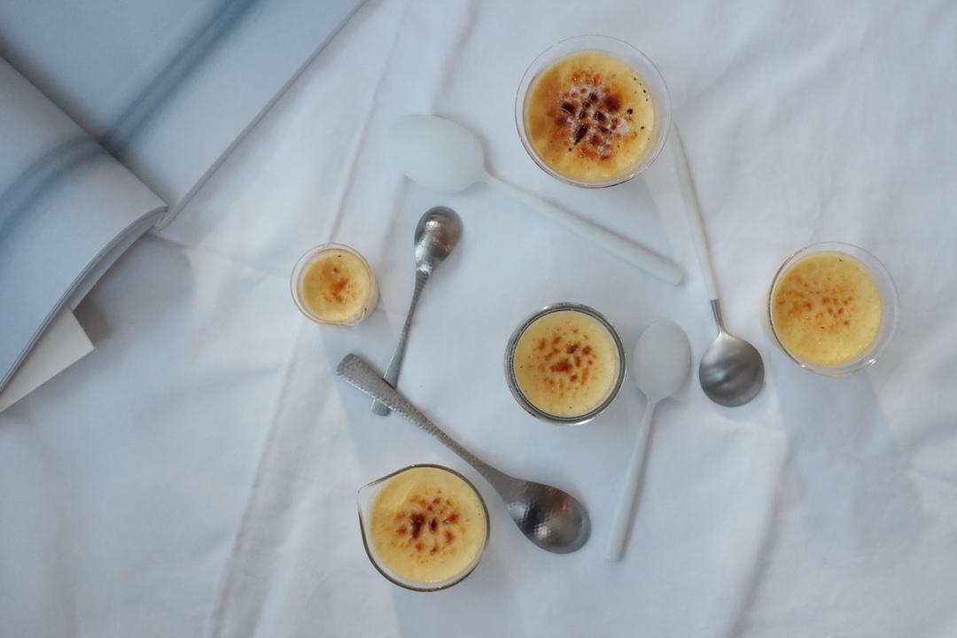 CRÈME BRÛLÉE 法式烤布蕾（焦糖布丁）