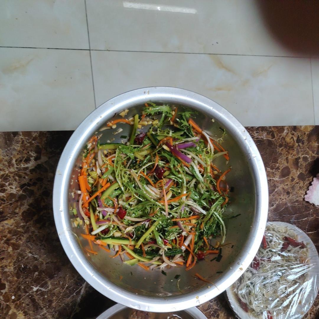 年夜饭必做的一道凉菜凉拌苦菊