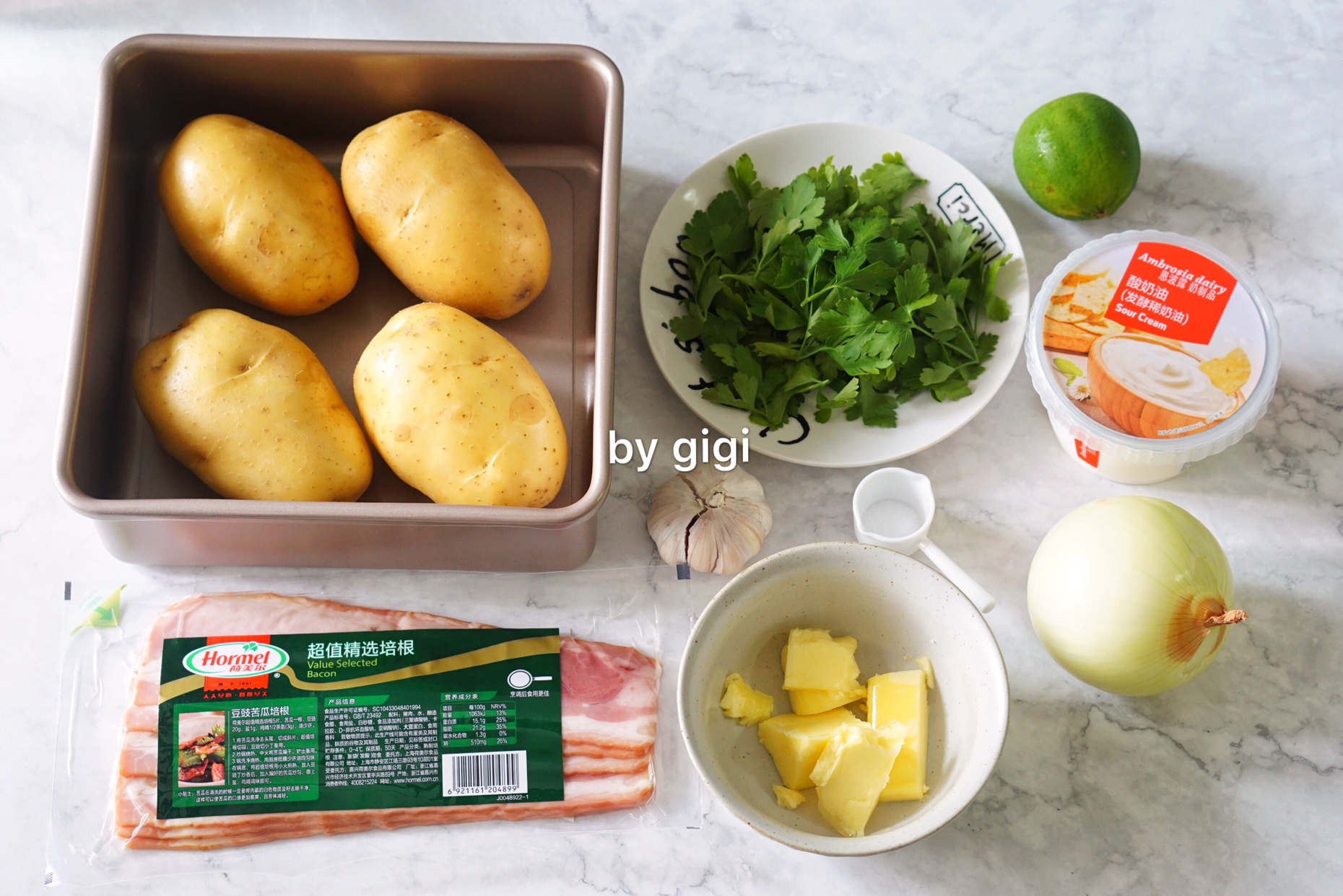【北鼎烤箱食谱】蒜香芝士烤土豆的做法 步骤1