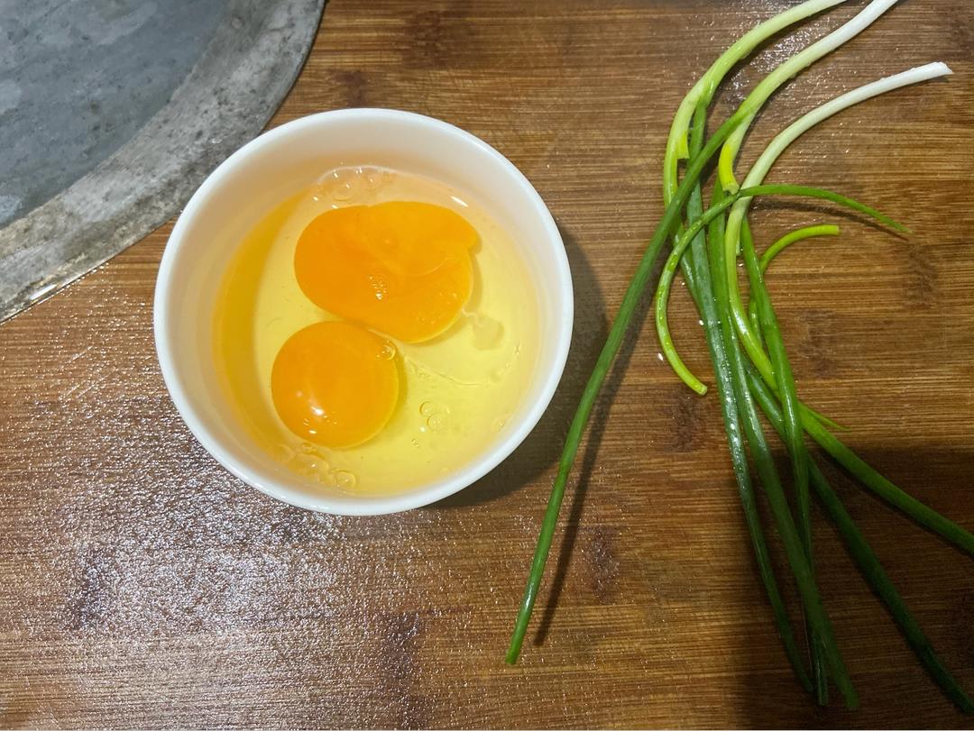 鸡蛋平菇汤的做法 步骤2