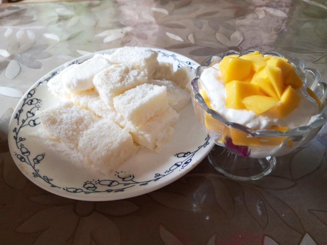 椰丝牛奶小方糕