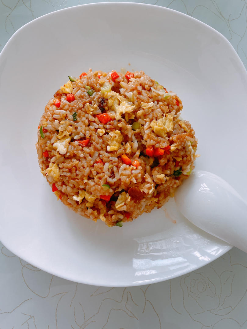 好吃到舔盘的酱油炒饭！