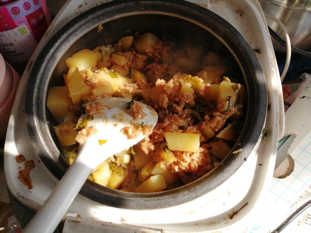 土豆焖饭（电饭煲）