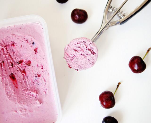 樱桃椰子蜂蜜冻酸奶<Cherry,Coconut&Honey Frozen Yogurt>的做法