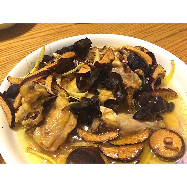 云耳蒸清远鸡