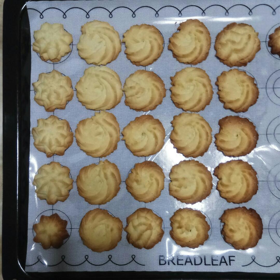 多种口味曲奇（香草、巧克力、抹茶）