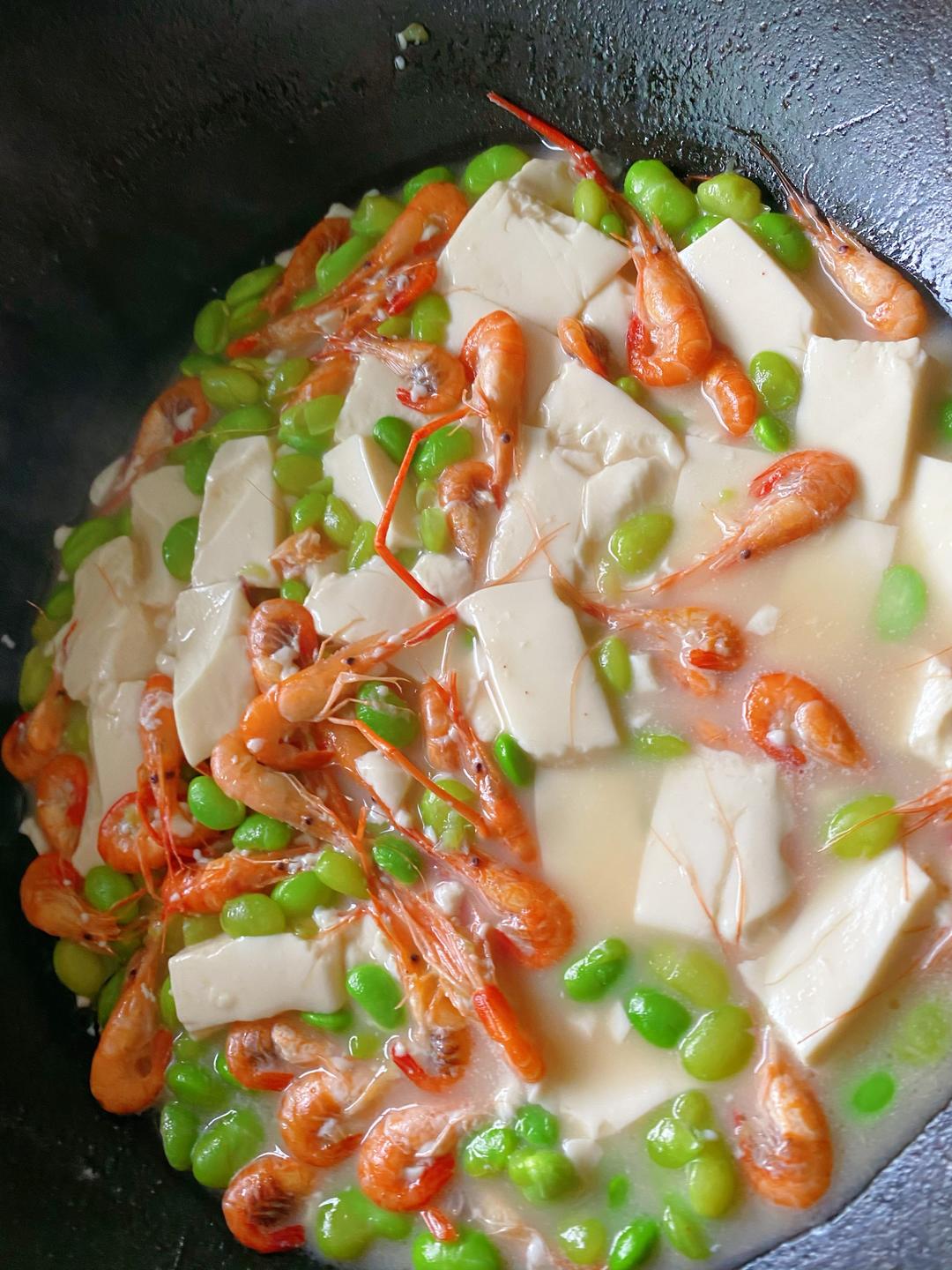 河虾毛豆烩豆腐