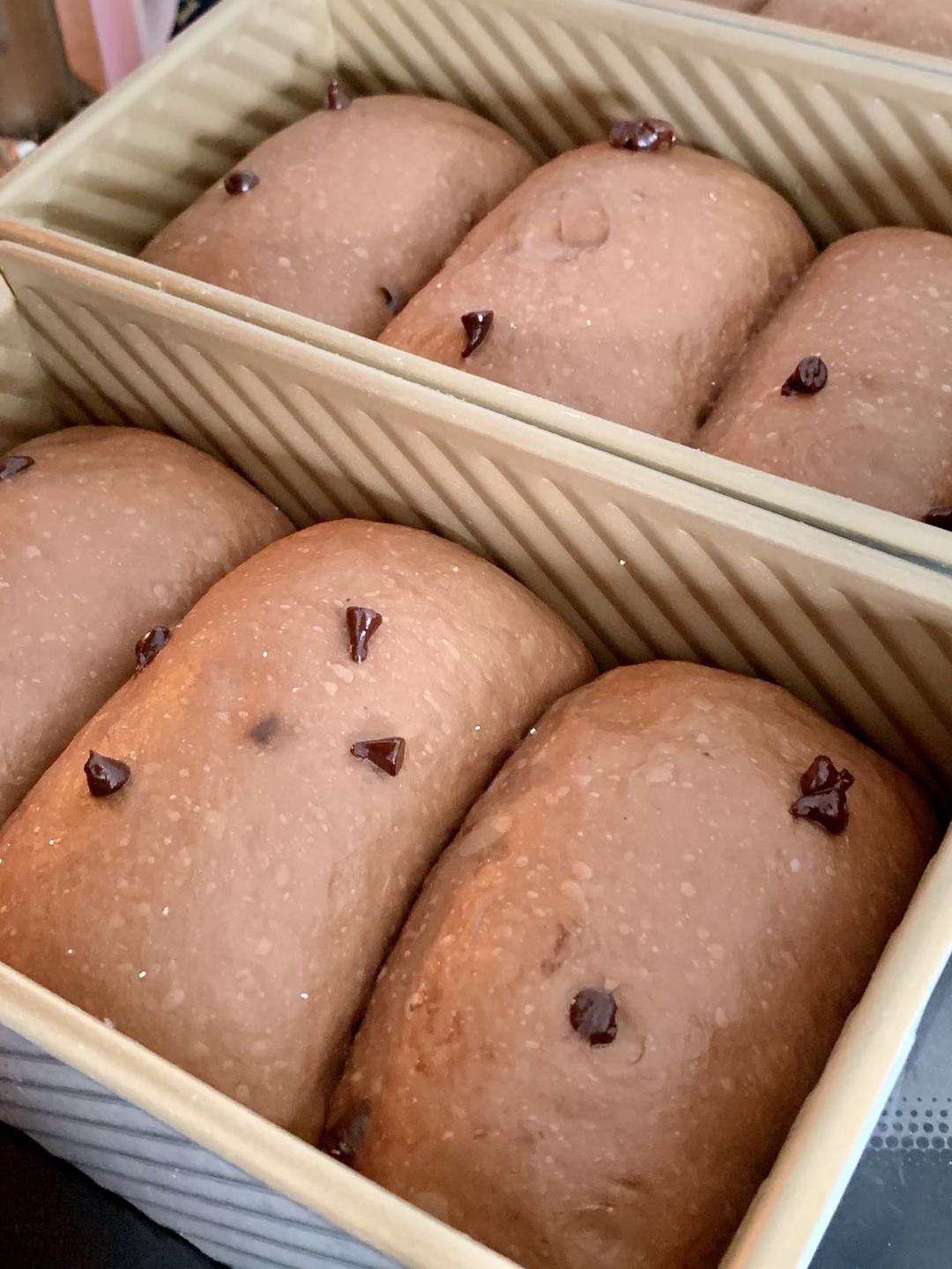 巨~巨好吃的巧克力奶油吐司