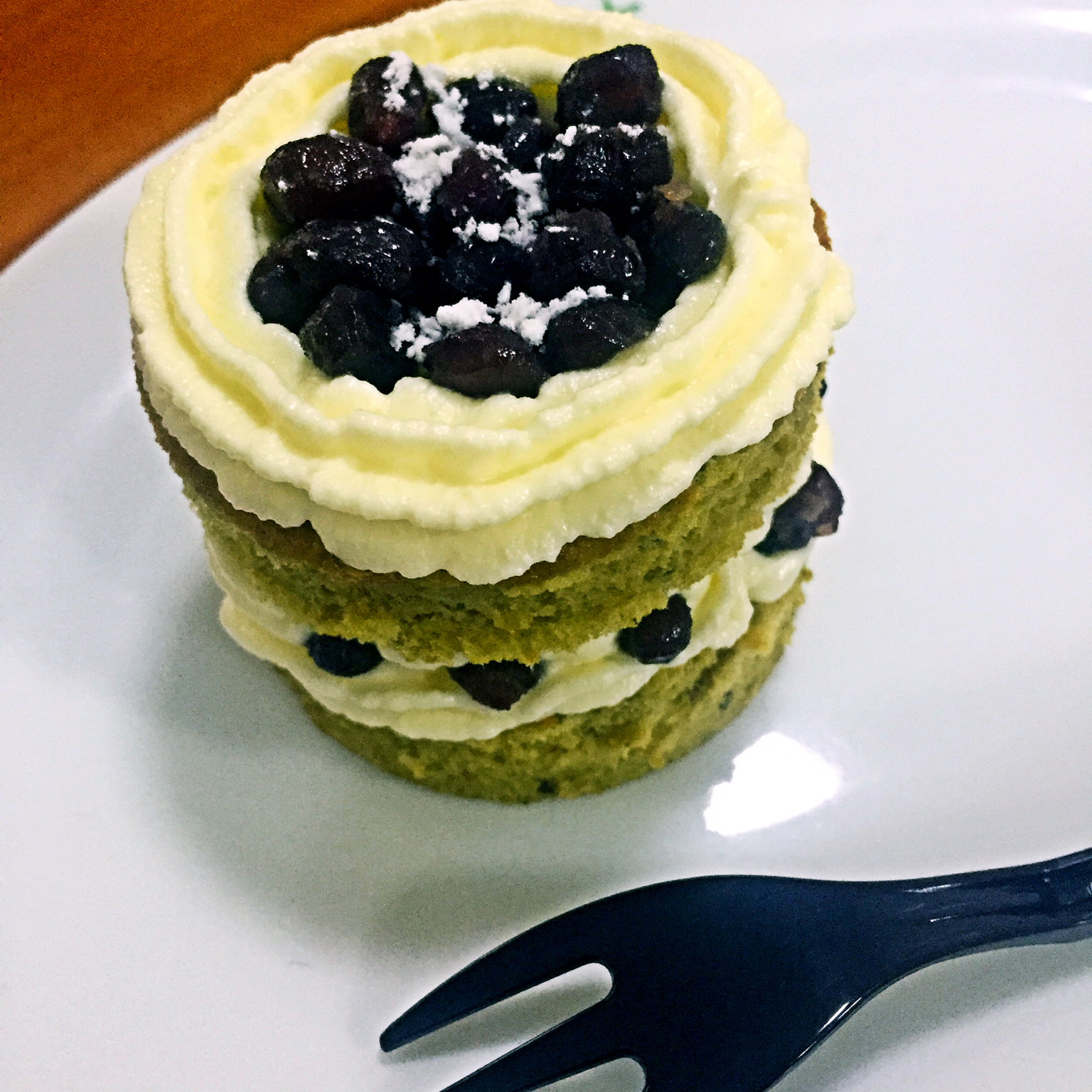 安居饶城做的简单宴客甜品—芒果巧克力小蛋糕vs抹茶蜜豆