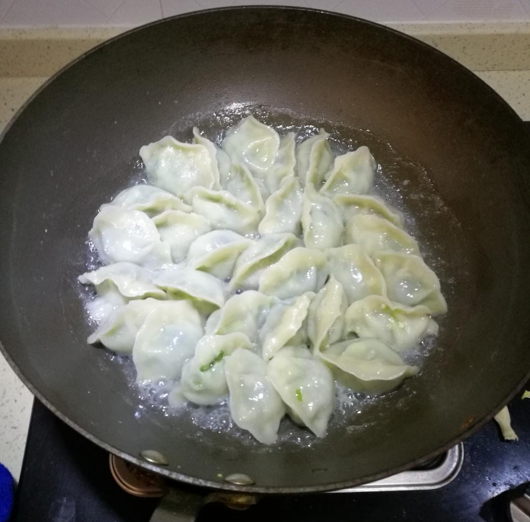 超级简单做煎饺