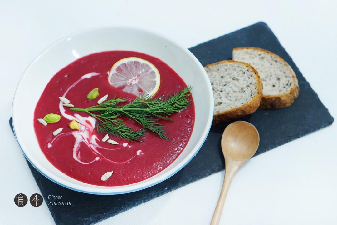 婕婕高爱碳水做的迷迭香甜菜根土豆浓汤rosemarybeetrootpotatosoup