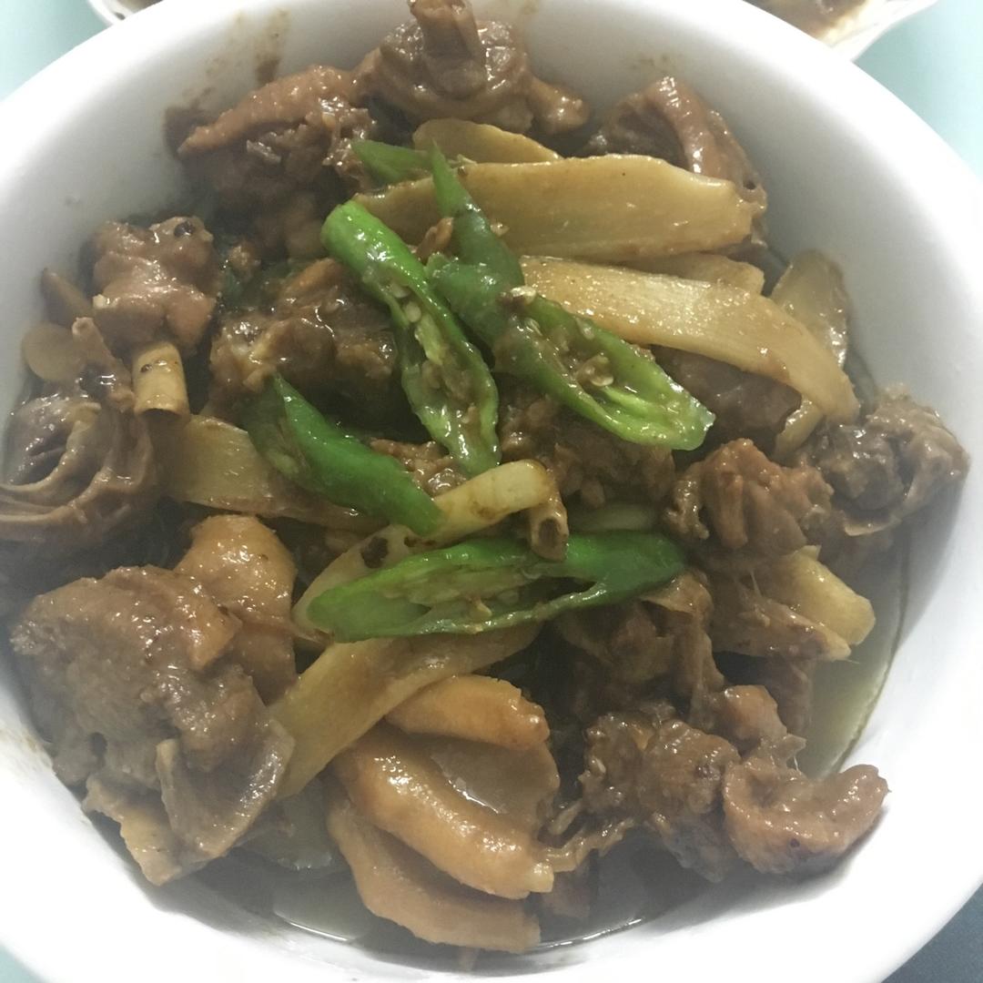 子姜焖鸭煲