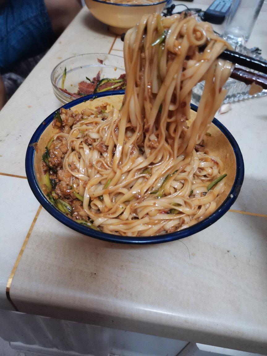 含笑面对生活做的秘制老北京炸酱面连吃三碗都不够