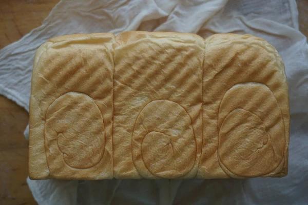 早餐白吐司          （庞多米 Pain de mie）