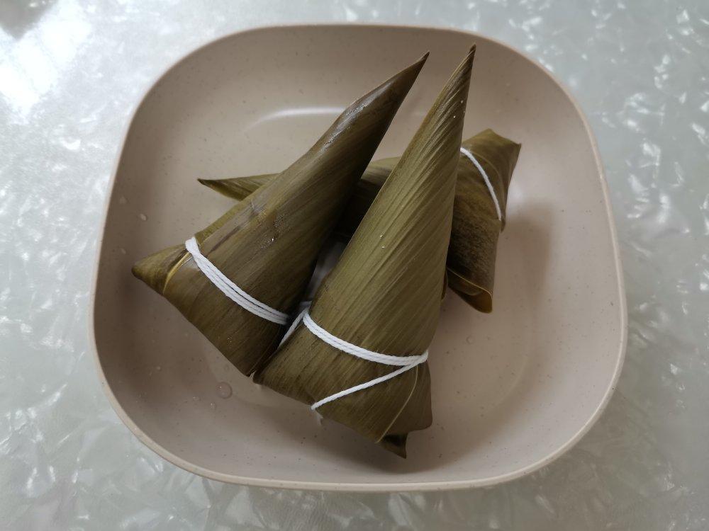 包粽子的步骤展示