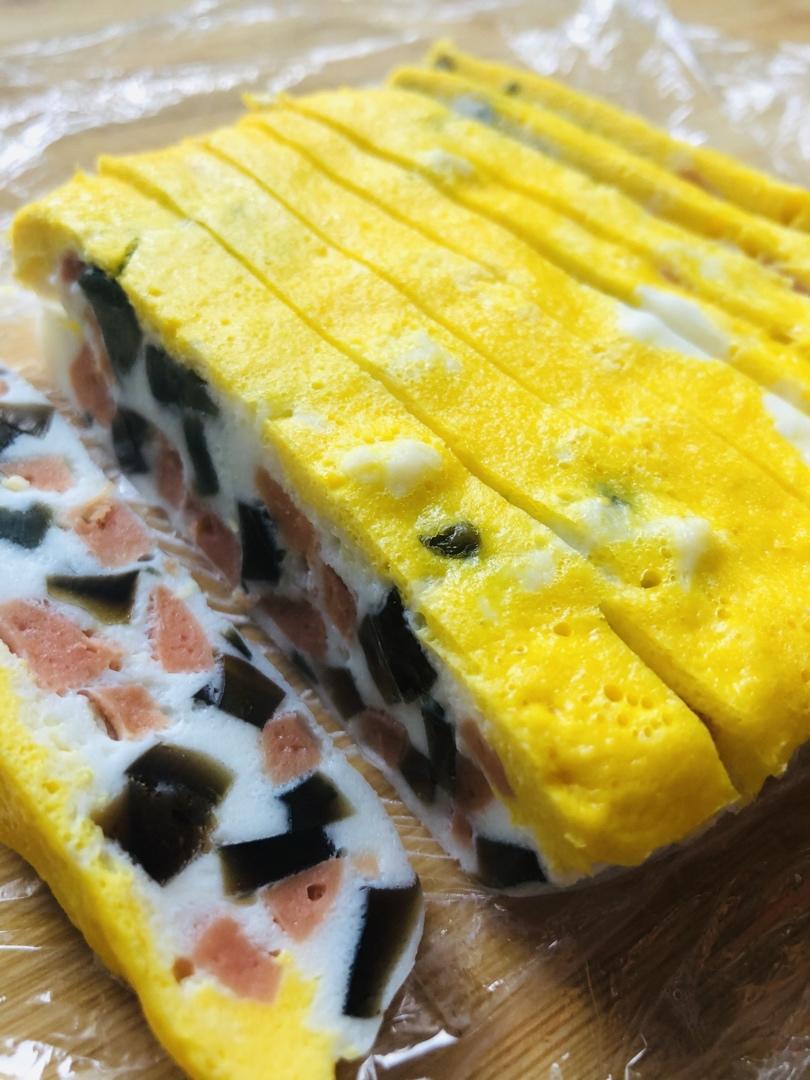 超简单的皮蛋火腿鸡蛋羹