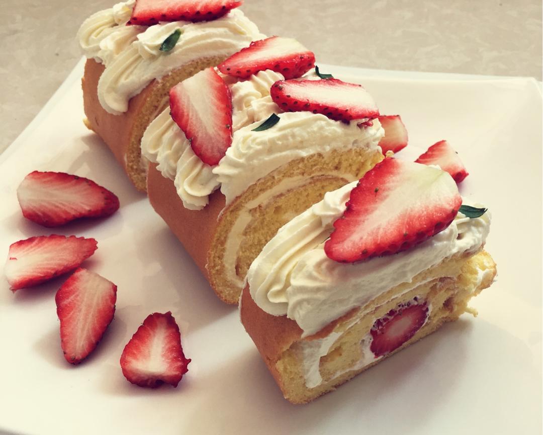 草莓蛋糕卷🍓