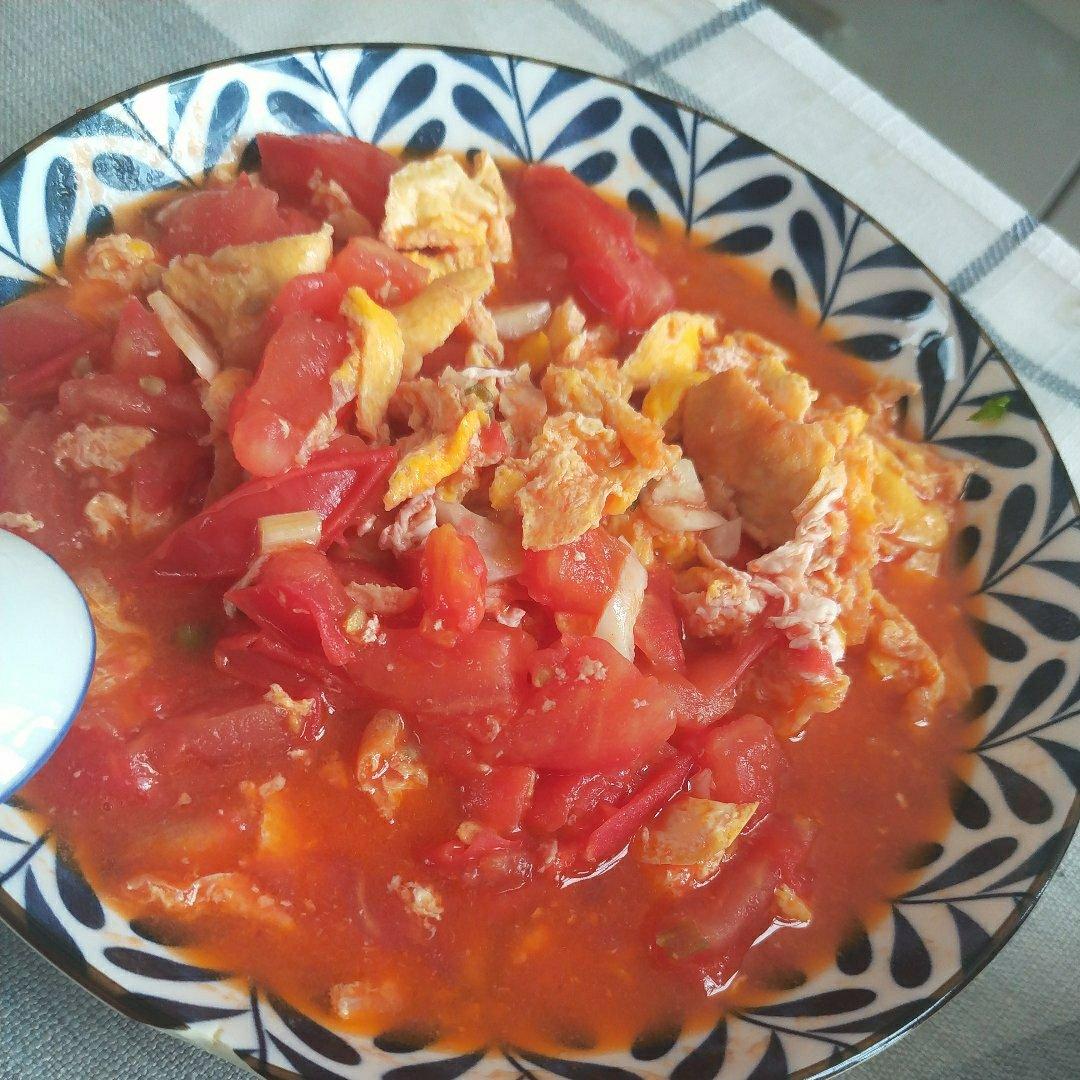 番茄炒鸡蛋（超浓的番茄味）