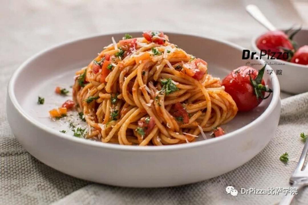 番茄意大利面