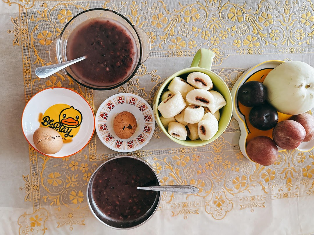 豆沙小馒头，我可以一口吃五个~