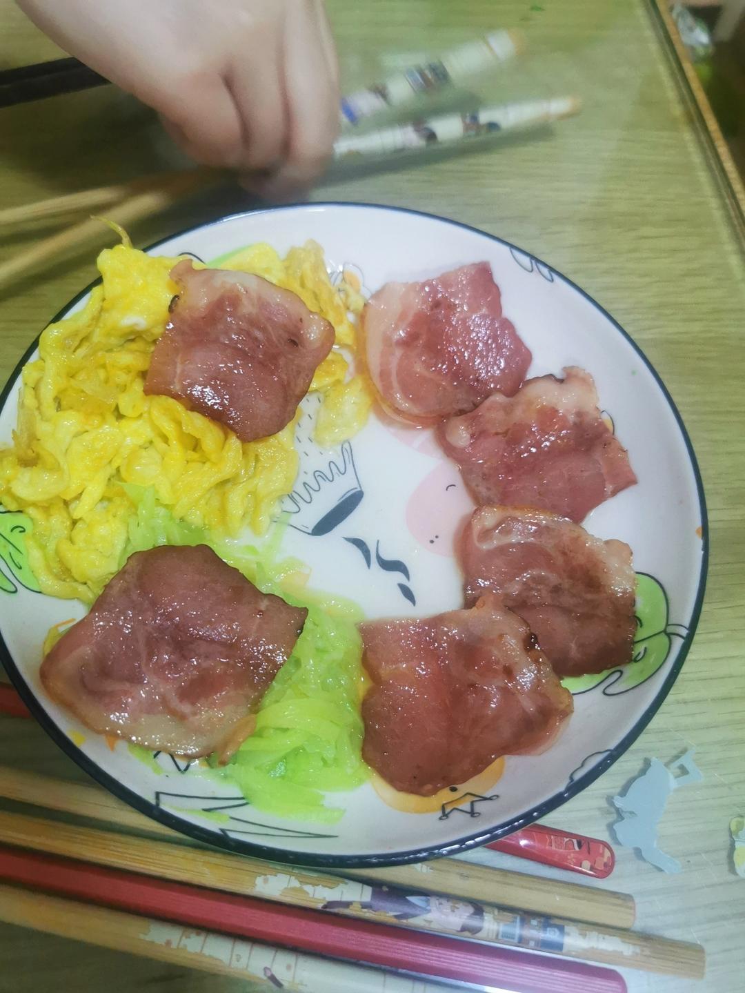 美式炒蛋配培根