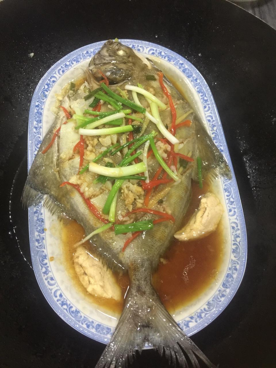 爱美食爱户外的小逗比做的清蒸鱼