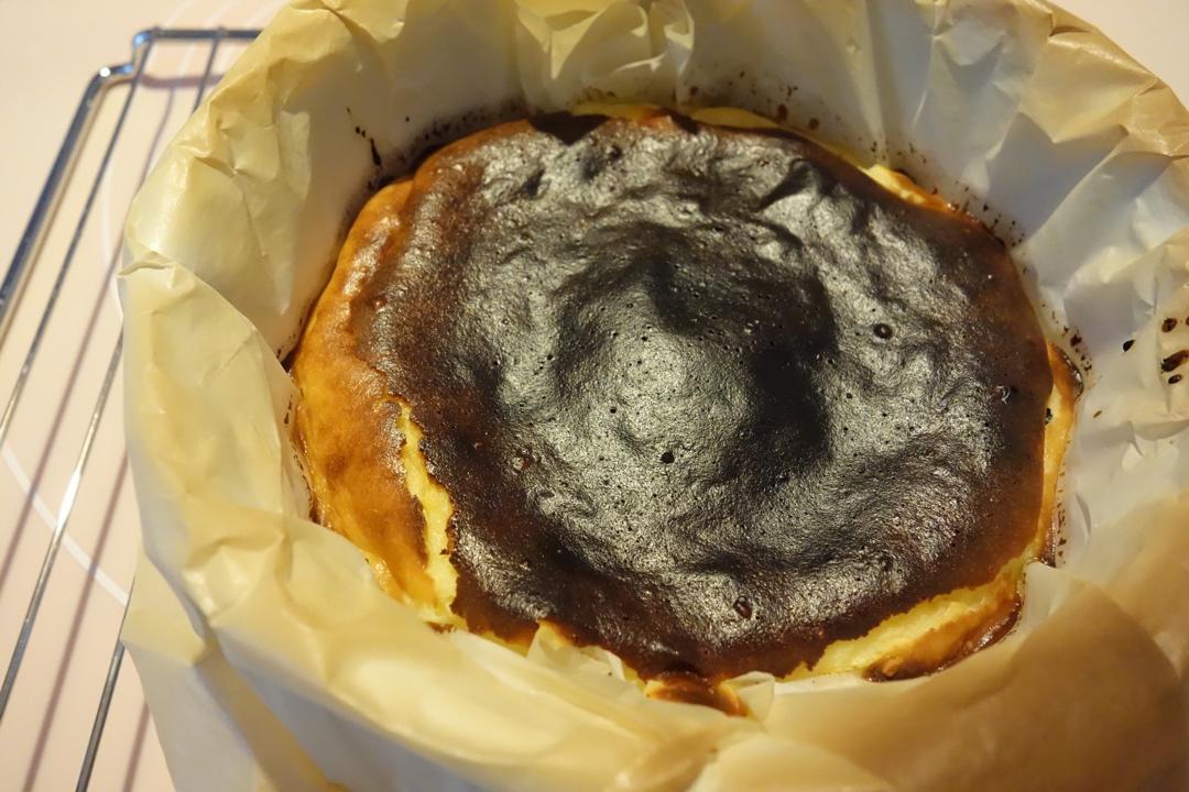 巴斯克式烤芝士蛋糕[超简单][搬运]