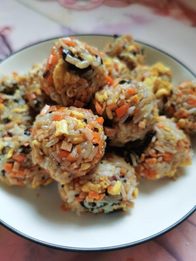 七彩紫菜饭团（入门级快手菜）