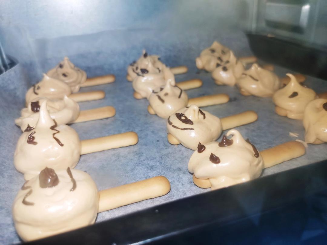 万圣节搞怪蛋白糖饼干