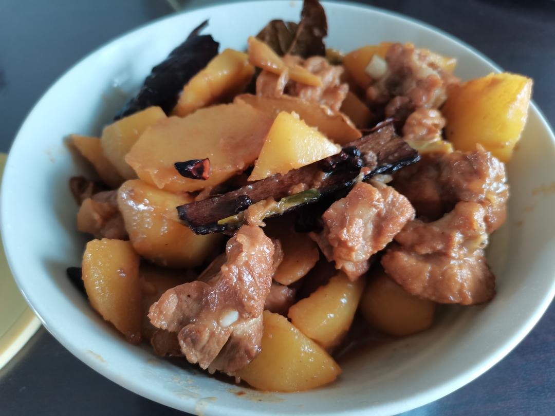 土豆炖排骨