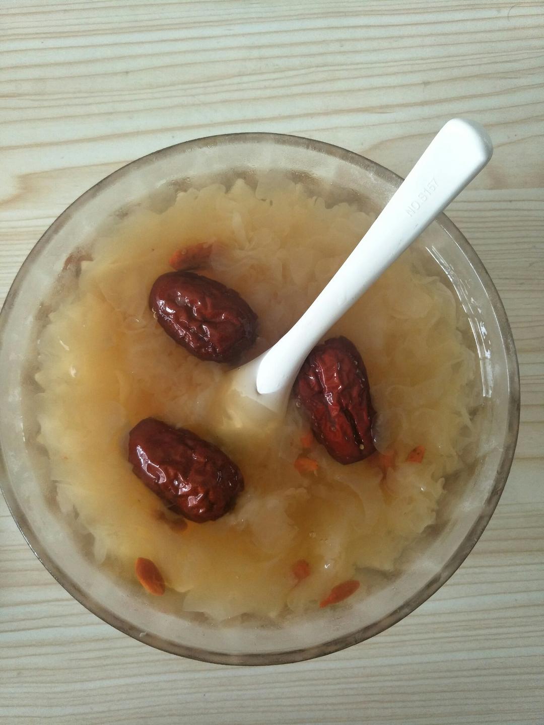 那一缕飞扬的思绪做的红枣银耳汤