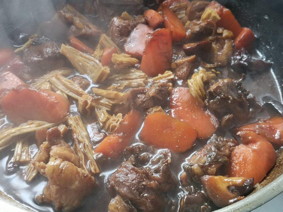 胡萝卜炖羊腿