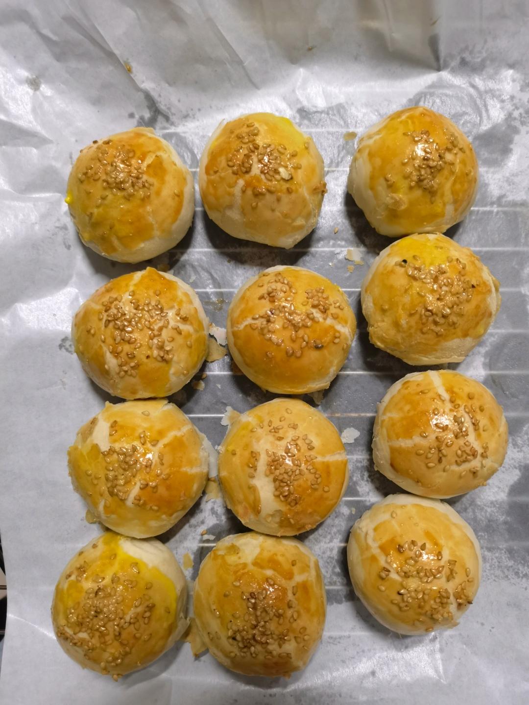 超简单 免揉 酥掉渣的蛋黄酥(超详细附全程视频)不破酥『万能酥皮』