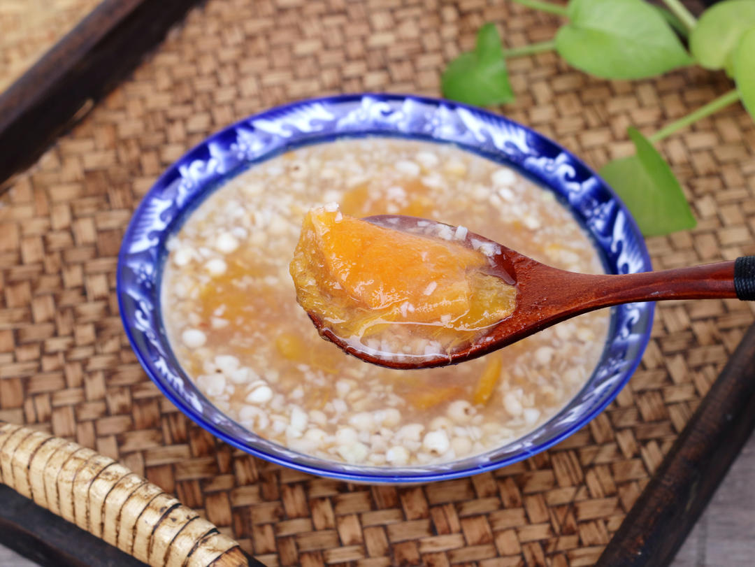 山药薏米柿子粥的做法
