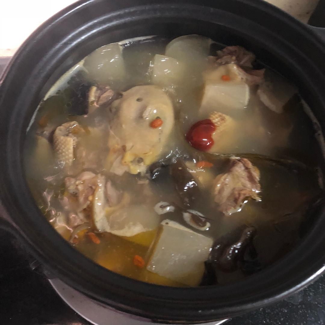 酸萝卜老鸭汤